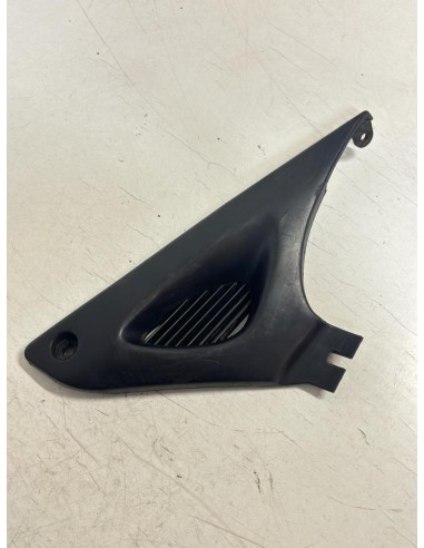 Flanc de carénage droit sous selle SUZUKI SV 650 1999  -  2002