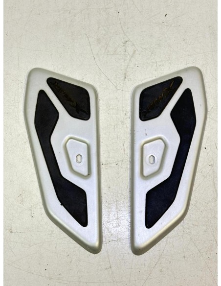 Platine de plancher repose pied gauche et droite  YAMAHA XMAX 125 2014  -  2017