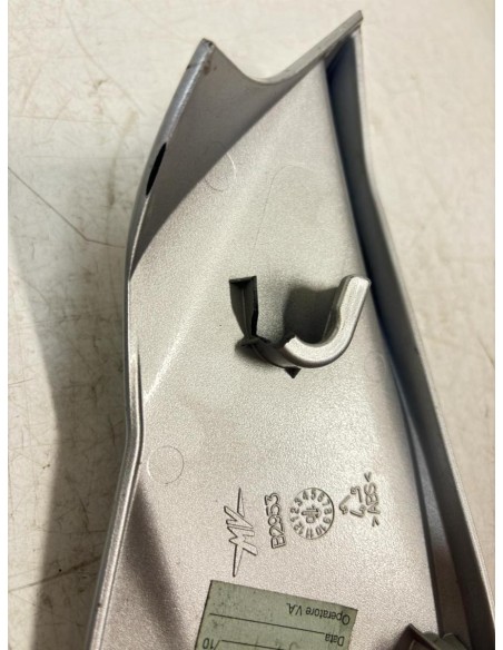 Carénages latéraux sous réservoir gauche et droit MV AGUSTA BRUTALE 1090 2010  -  2016