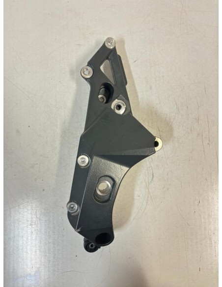 Support cadre / bras oscillant droit MV AGUSTA BRUTALE 1090 2010  -  2016