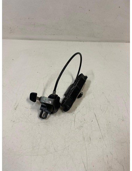 Serrure de selle avec mécanisme et clé SUZUKI RG FUN 125 1992  -  1996