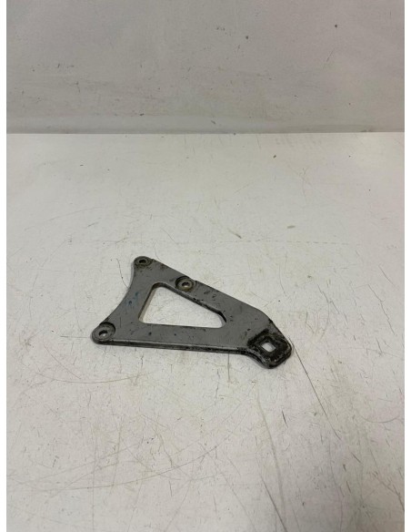 Platine avant gauche repose pied SUZUKI RG GAMMA 125 1985 - 1991