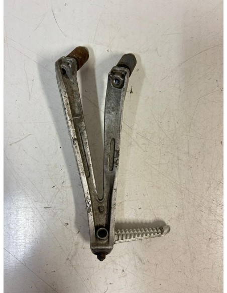 Platine repose pied passager arrière droite YAMAHA R1 2007 - 2008