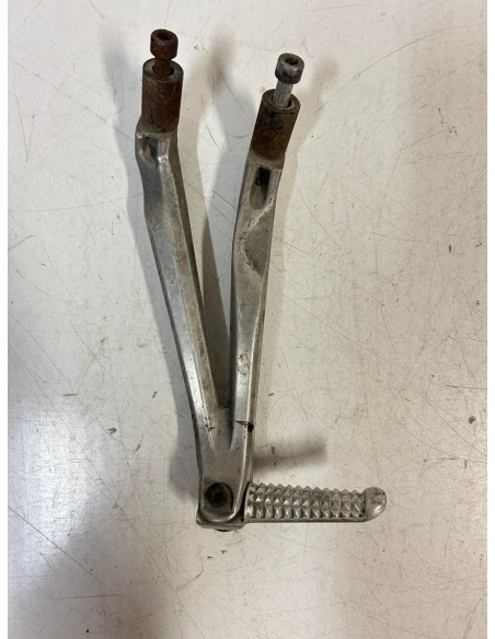 Platine repose pied passager arrière gauche YAMAHA R1 2007 - 2008