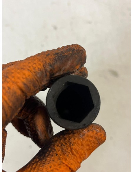 Axe de roue avant YAMAHA FZ6 2004  -  2008