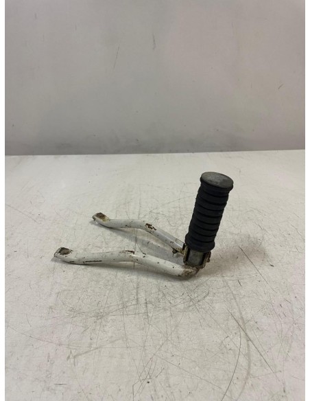 Platine repose pied passager arrière gauche YAMAHA DTR 125 1991 - 2003