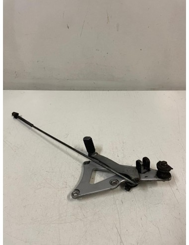Platine avant droite repose pied conducteur SUZUKI RG GAMMA 125 1985  -  1991