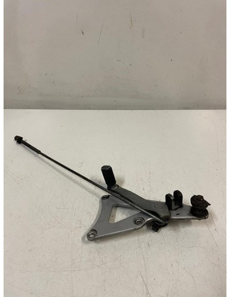 Platine avant droite repose pied conducteur SUZUKI RG GAMMA 125 1985  -  1991