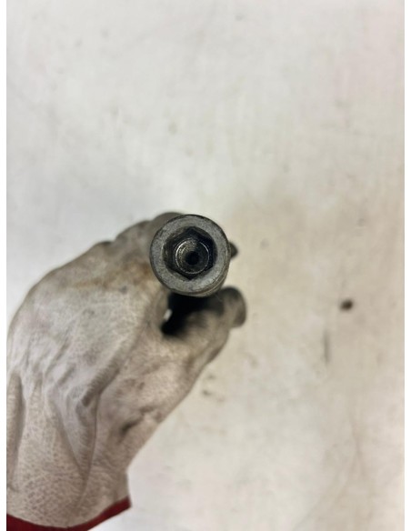 Axe de roue avant SUZUKI SV 650 2003  -  2012