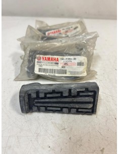 Caoutchouc de repose pied conducteur YAMAHA YBR 125 2010  -  2017