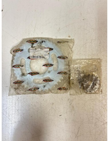 Couronne et pignon neuf YAMAHA YBR 125 2007  -  2017