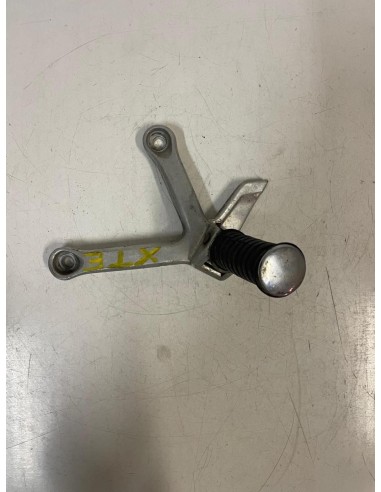 Platine repose pied passager arrière gauche YAMAHA XT 600 1996 - 2003