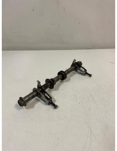 Axe de roue arrière KAWASAKI GPX 750 1987  -  1989