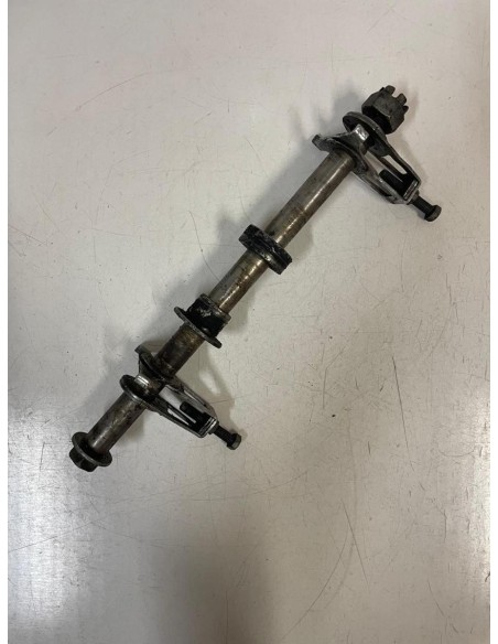 Axe de roue arrière KAWASAKI GPX 750 1987  -  1989