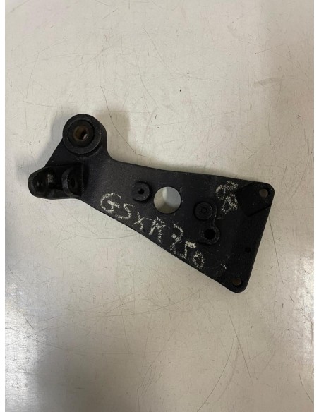 Platine repose pied passager arrière gauche SUZUKI GSXR 750 1988 - 1989