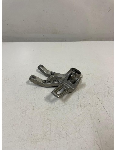 Platine repose - pied passager arrière droite YAMAHA FZ 750 1988  -  1994