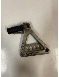 Platine repose pied passager arrière gauche YAMAHA XT 600 1990  -  1994