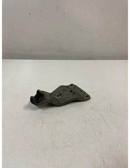 Platine repose pied passager arrière gauche SUZUKI GSXR 750 1990  -  1992