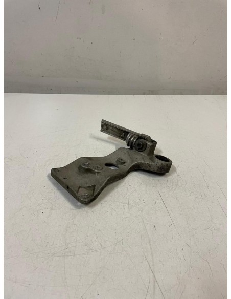 Platine repose pied passager arrière gauche SUZUKI GSXR 1100 1989 - 1992