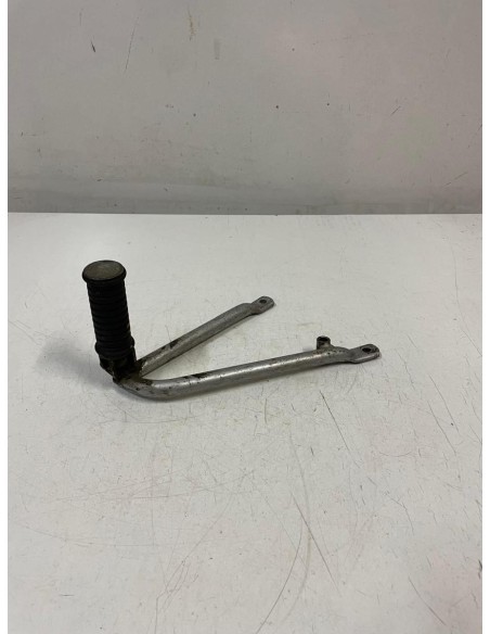 Platine repose pied passager arrière gauche SUZUKI RG GAMMA 125 1985 - 1991