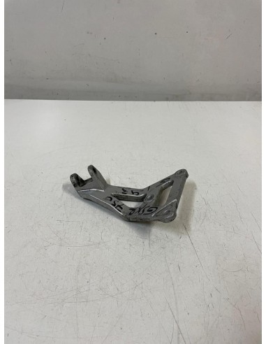 Platine repose pied passager arrière gauche SUZUKI GSXR 750 1992 - 1995