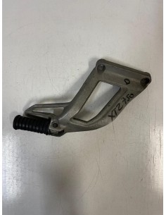 Platine repose pied passager arrière droite YAMAHA TENERE 750 1989 - 1996