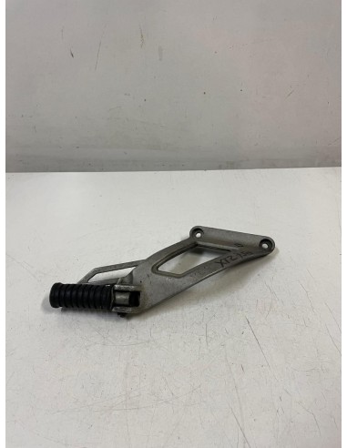 Platine repose pied passager arrière droite YAMAHA TENERE 750 1989 - 1996