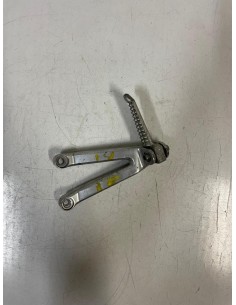 Platine repose pied passager arrière gauche YAMAHA R1 2000 - 2001