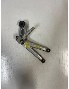 Platine repose pied passager arrière droite YAMAHA R6 1999 - 2002