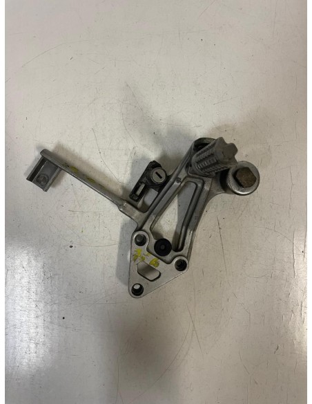 Platine repose pied passager arrière gauche KAWASAKI GPX 750 1987 - 1989