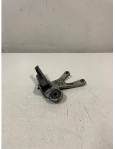 Platine repose pied passager arrière droite YAMAHA FZ 750 1988 - 1994 2