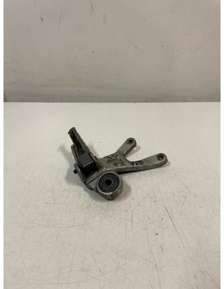Platine repose pied passager arrière droite YAMAHA FZ 750 1988 - 1994