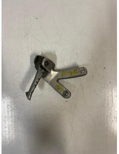 Platine repose pied passager arrière gauche YAMAHA FZR 1000 1989 - 1993