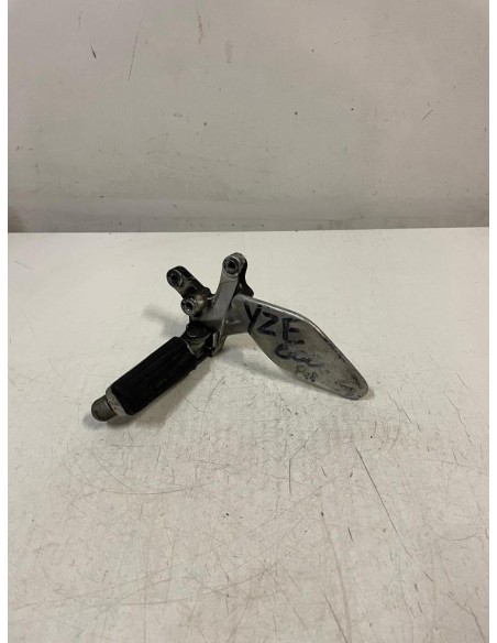 Platine avant gauche repose pied YAMAHA THUNDERCAT 600 1997 - 2002