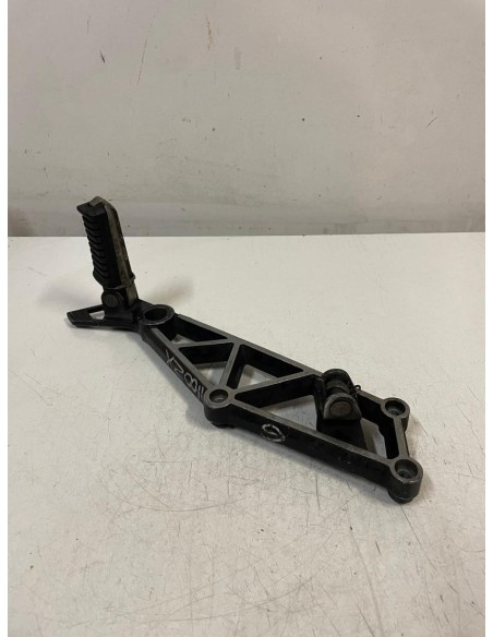 Platine avant gauche repose pied KAWASAKI GPZ 1100 1983 - 1986