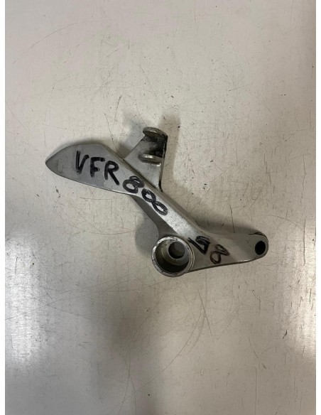 Platine gauche repose pied HONDA VFR 800 1998 - 2001