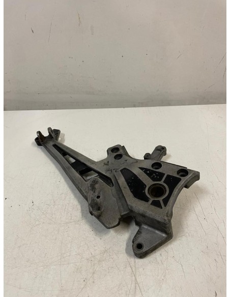 Platine droite repose pied KAWASAKI GPZ 900 1983 - 2003
