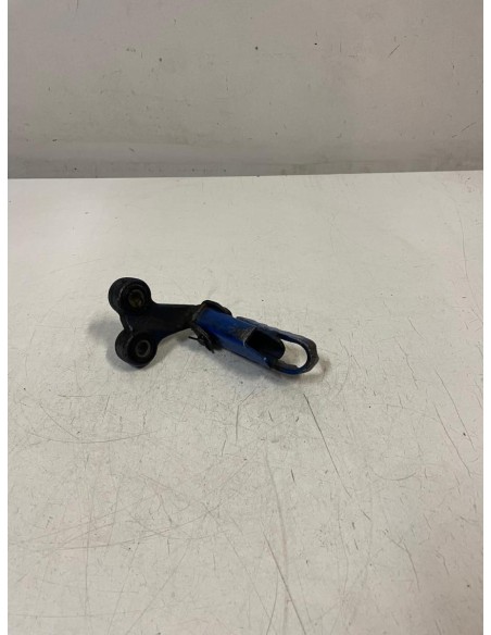 Platine avant gauche repose pied SUZUKI DR 650 1996 - 2003