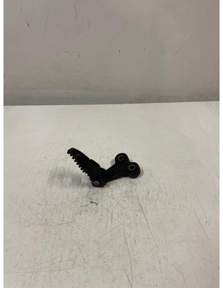 Platine avant gauche repose pied SUZUKI DR 650 1996 - 2003