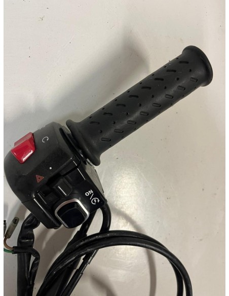 Commodo droit + poignée et câbles de gaz YAMAHA TMAX 530 2014  -  2016