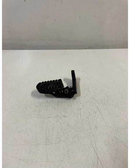 Platine avant droite repose pied conducteur YAMAHA XTZ TENERE 660 1991  -  1999