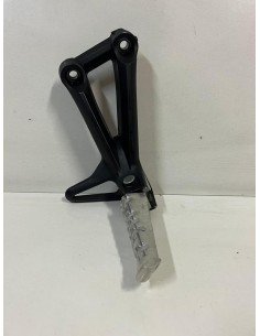 Platine repose pied passager arrière gauche YAMAHA MT09 2013 - 2016 2