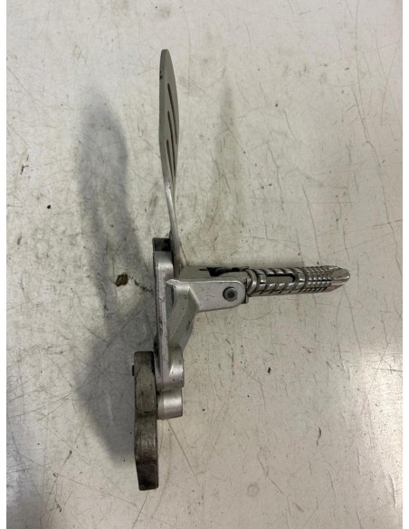 Platine gauche repose pied SUZUKI GSXR 600 2008 - 2010