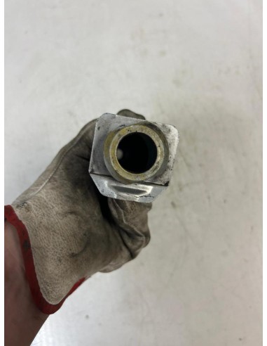 Axe de roue arrière avec tendeur de chaîne SUZUKI GSXR 600 2008  -  2010