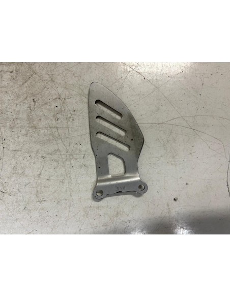 Protection de platine avant droite repose pied SUZUKI GSXR 600 2008 - 2010