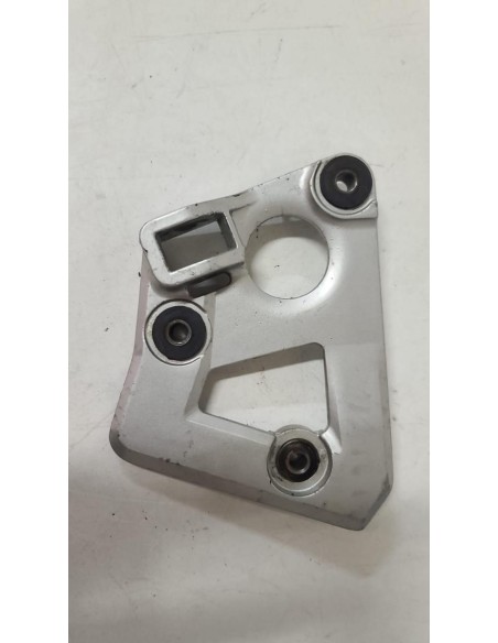 Platine avant droite repose pied SUZUKI GSXF 750 1989 - 1996