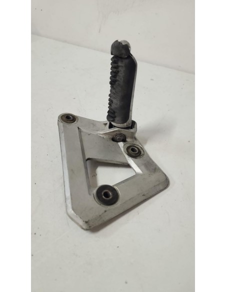 Platine avant gauche repose pied SUZUKI GSXF 750 1989 - 1996
