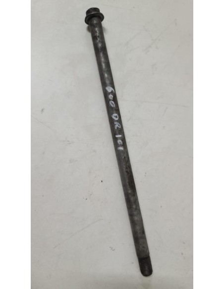 Axe de roue arrière SUZUKI DR 600 1985  -  1989