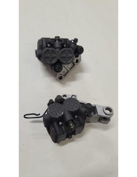 Étriers de frein avant HONDA CBX 750 F 1984 - 1988