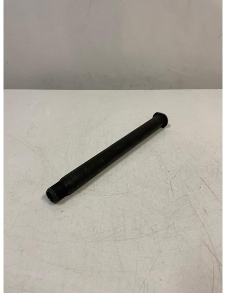 Axe de roue arrière YAMAHA R6 1999  -  2002